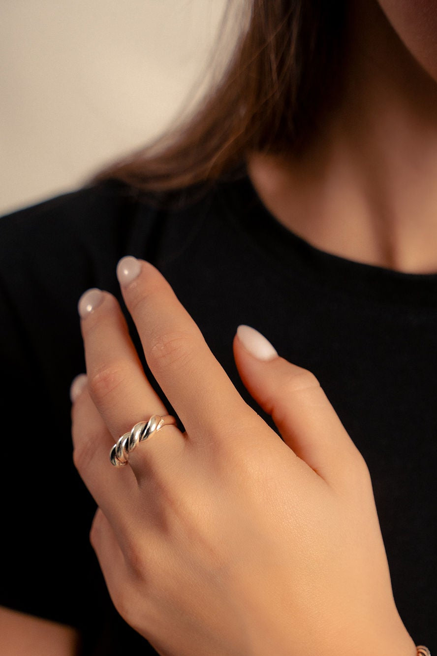 Twisted ring, 925 silver, handmade, iGi jewelry