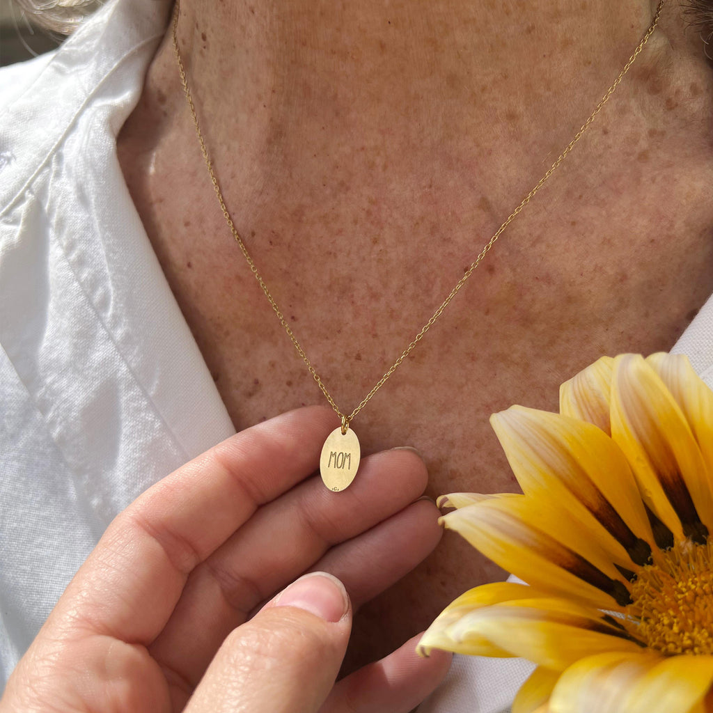 MOM Necklace